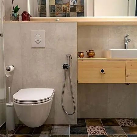 Mai Ram Yoga House וילנה