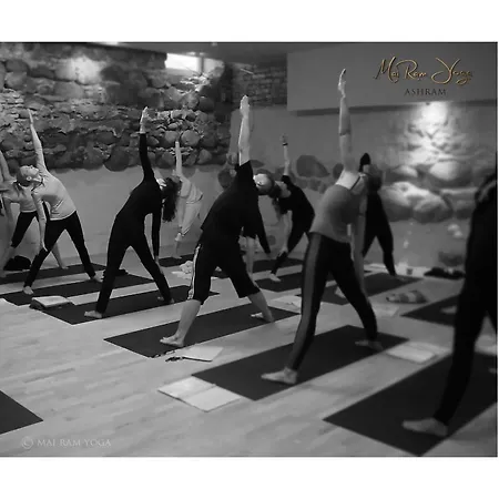 Mai Ram Yoga House 住宿加早餐酒店 3*